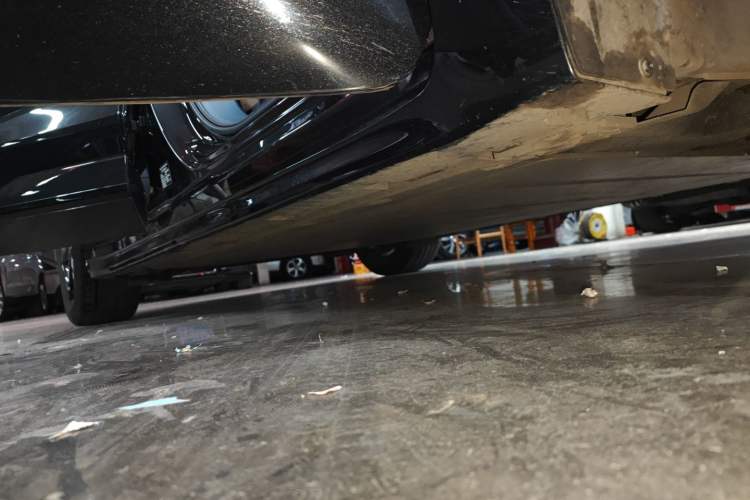 Used Zeekr 001 2022 Long-Range Dual-Motor WE Edition Right Side Sill