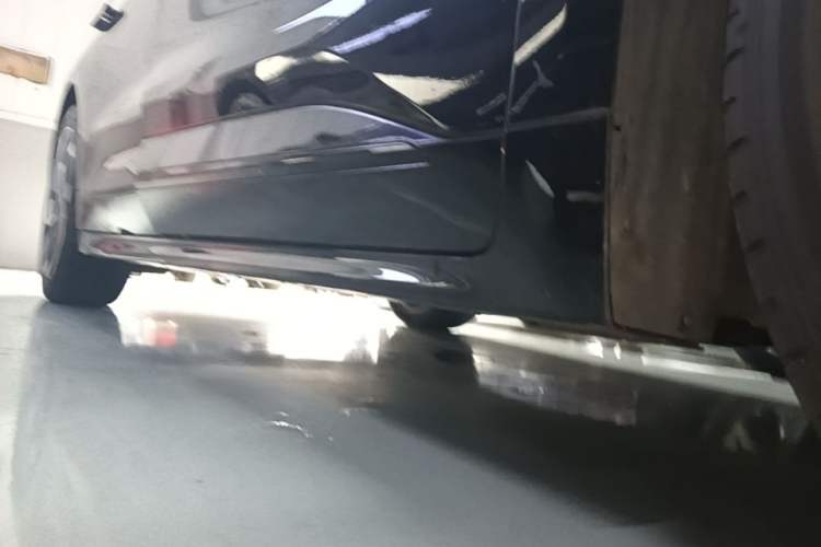 Used Zeekr 001 2022 Long-Range Dual-Motor WE Edition Right Side Sill