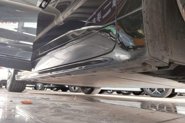 Used Zeekr 001 2022 Long-Range Dual-Motor WE Edition Right Side Sill