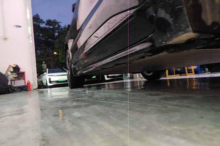 Used Zeekr 001 2022 Long-Range Dual-Motor WE Edition Right Side Sill
