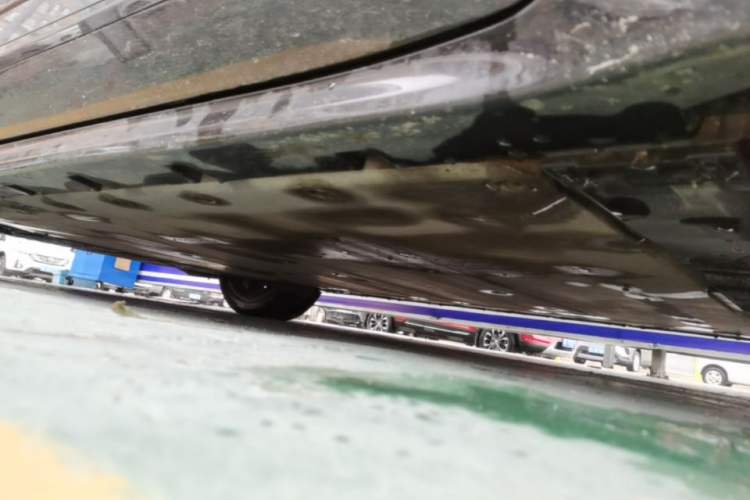 Used Zeekr 001 2022 Long-Range Dual-Motor WE Edition Right Side Sill