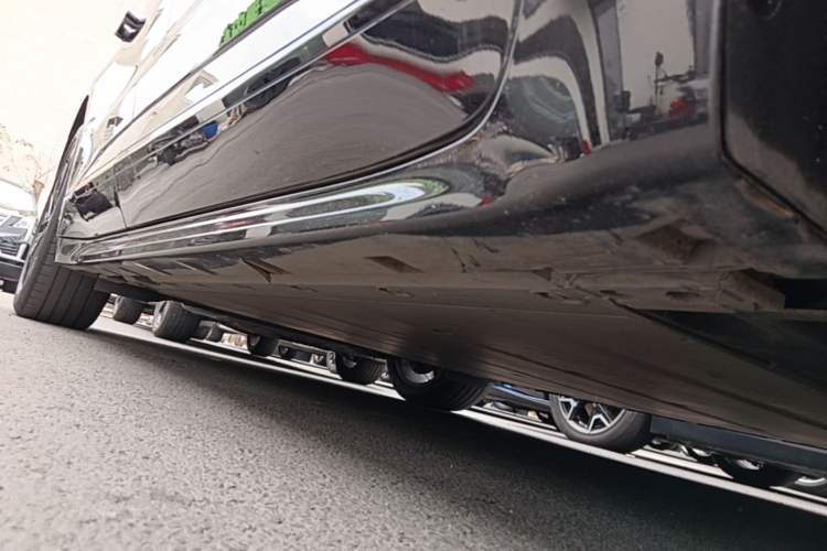 Used Zeekr 001 2022 Long-Range Dual-Motor WE Edition Right Side Sill