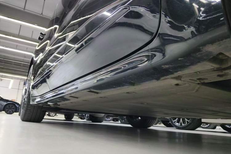 Used Zeekr 001 2022 Long-Range Dual-Motor WE Edition Right Side Sill