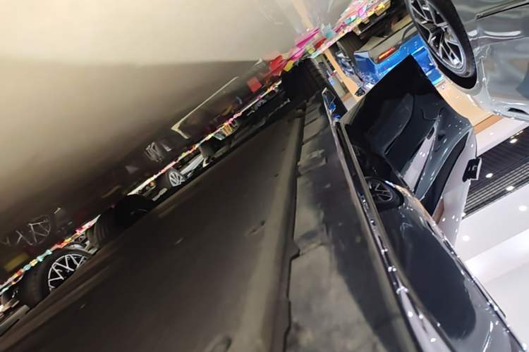 Used Zeekr 001 2022 Long-Range Dual-Motor WE Edition Right Side Sill