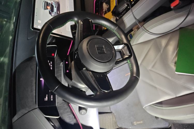 Used Zeekr 001 2022 Ultra-Long Range Dual-Motor ME Version Steering Wheel