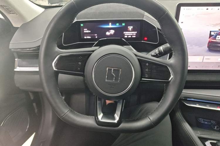 Used Zeekr 001 2022 Long-Range Dual-Motor WE Edition Steering Wheel