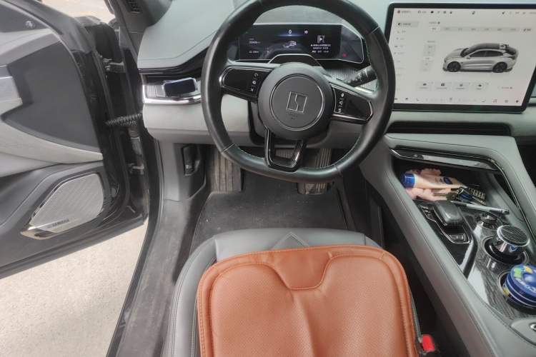 Used Zeekr 001 2022 Ultra-Long Range Dual-Motor YOU Version Steering Wheel