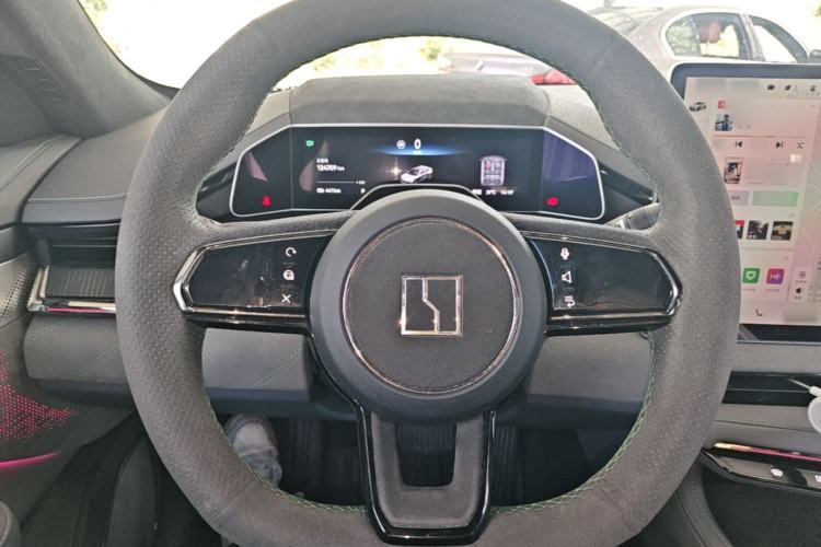 Used Zeekr 001 2022 Long-Range Dual-Motor WE Edition Steering Wheel