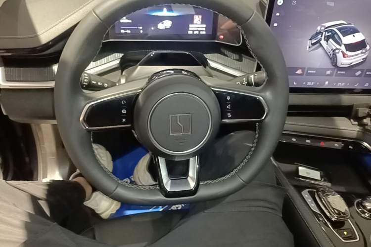 Used Zeekr 001 2022 Long-Range Dual-Motor WE Edition Steering Wheel