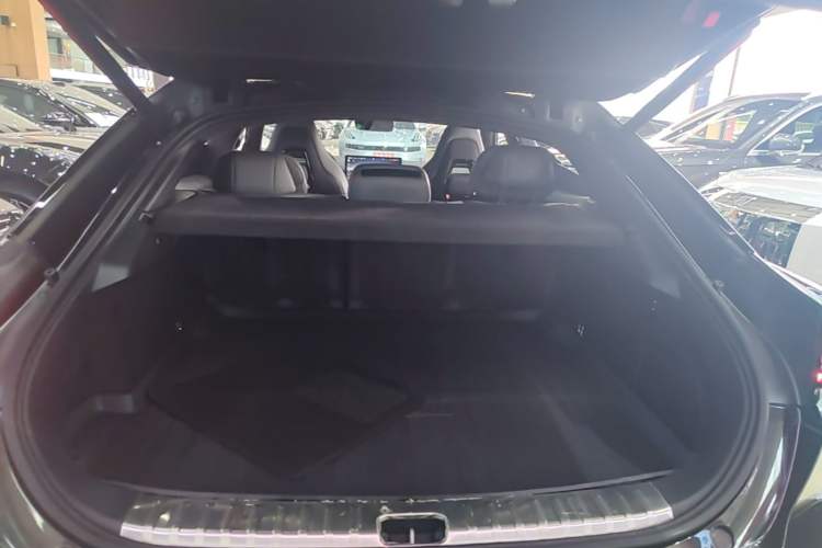 Used Zeekr 001 2022 Ultra-Long Range Dual-Motor YOU Version Trunk