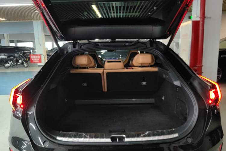 Used Zeekr 001 2022 Ultra-Long Range Dual-Motor YOU Version Trunk