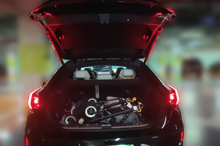 Used Zeekr 001 2022 Long-Range Dual-Motor WE Edition Trunk