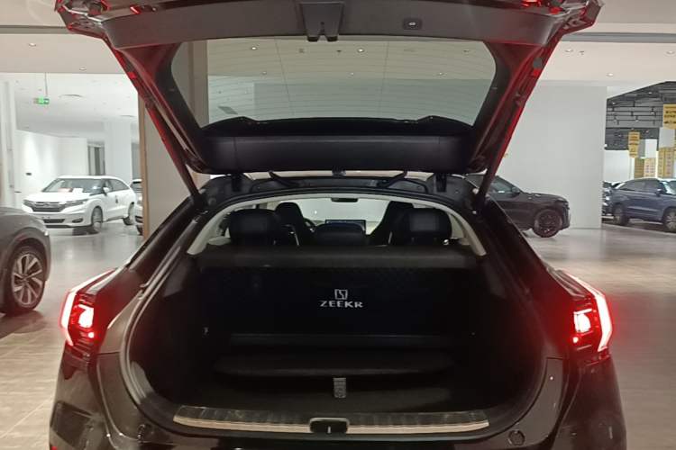 Used Zeekr 001 2022 Long-Range Dual-Motor WE Edition Trunk