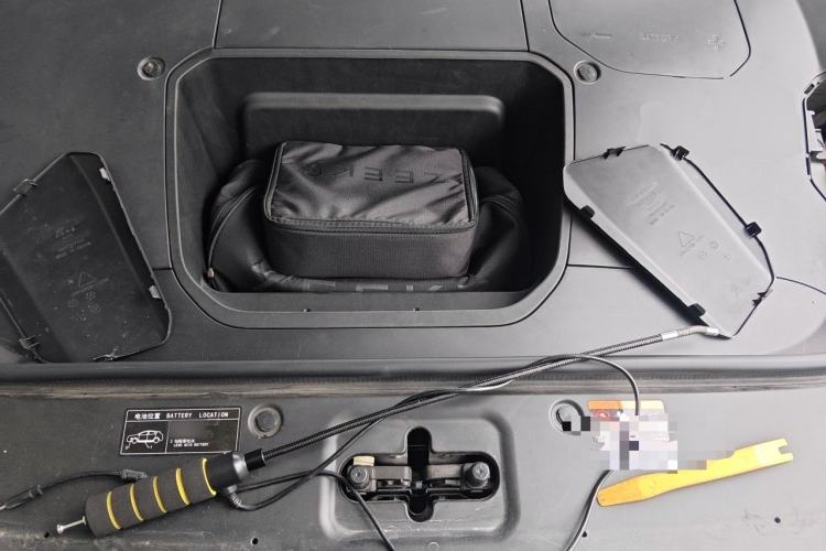 Used Zeekr 001 2022 Ultra-Long Range Dual-Motor YOU Version Engine Bay