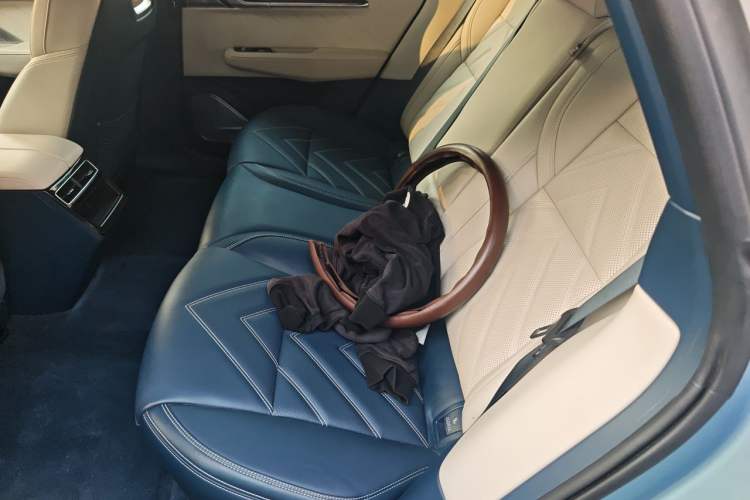 Used Zeekr 001 2022 Long-Range Dual-Motor WE Edition Left Rear Seat