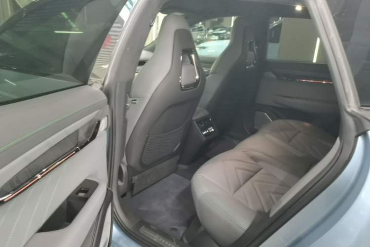 Used Zeekr 001 2022 Ultra-Long Range Dual-Motor YOU Version Left Rear Seat
