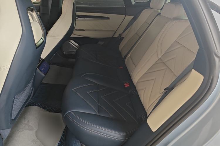 Used Zeekr 001 2022 Ultra-Long Range Dual-Motor ME Version Left Rear Seat