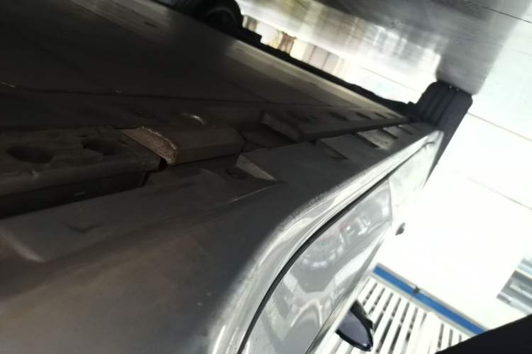 Used Zeekr 001 2022 Ultra-Long Range Dual-Motor YOU Version Left Side Sill