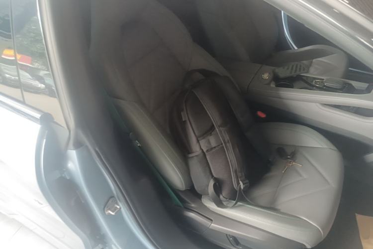 Used Zeekr 001 2022 Ultra-Long Range Dual-Motor YOU Version Right Front Seat