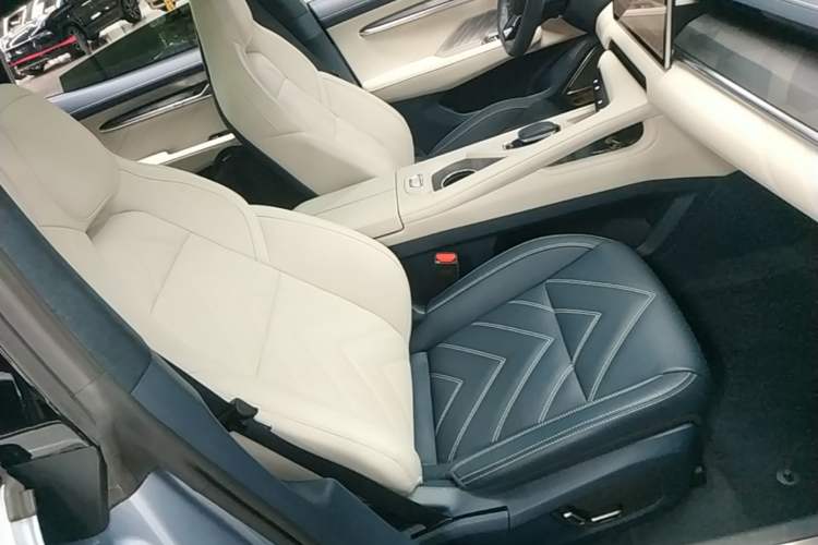 Used Zeekr 001 2022 Ultra-Long Range Dual-Motor YOU Version Right Front Seat
