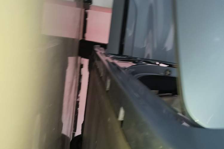 Used Zeekr 001 2022 Ultra-Long Range Dual-Motor ME Version Right Side Sill