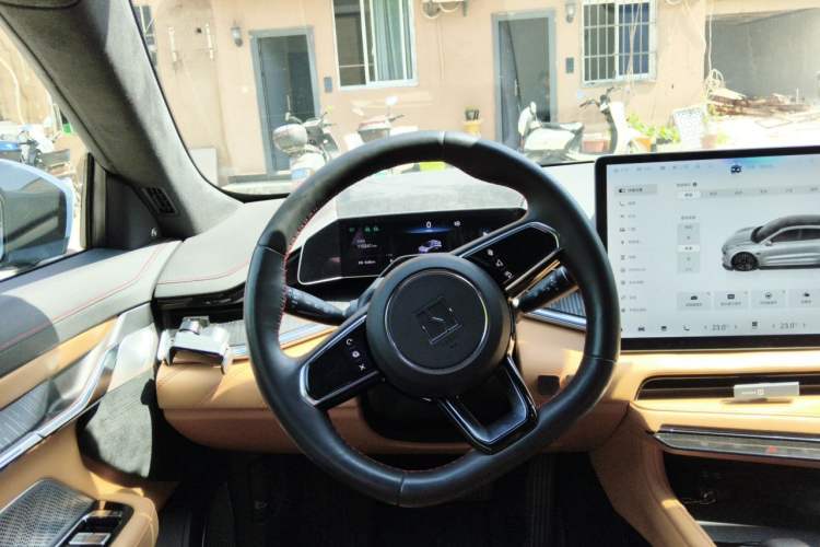Used Zeekr 001 2022 Ultra-Long Range Dual-Motor YOU Version Steering Wheel