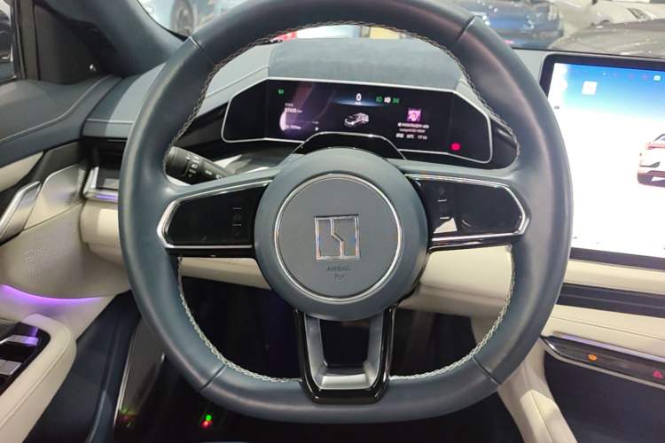Used Zeekr 001 2022 Ultra-Long Range Dual-Motor YOU Version Steering Wheel