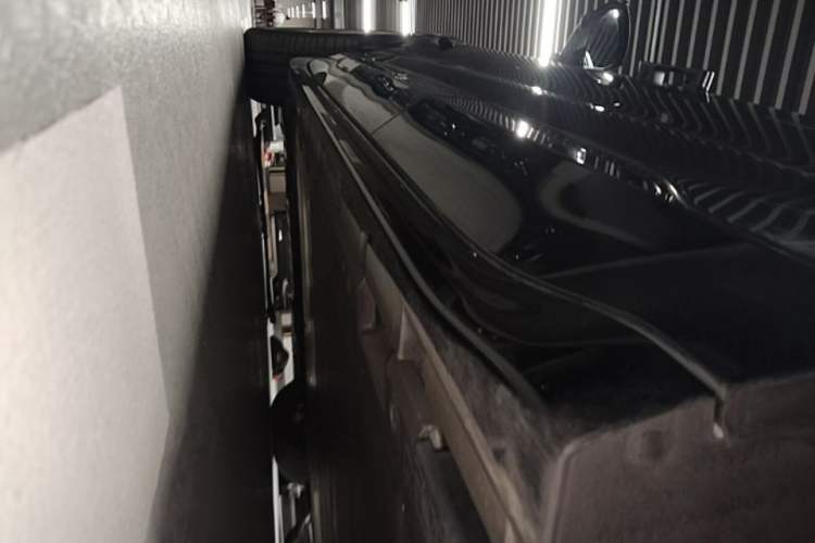 Used Zeekr 001 2022 Long-Range Dual-Motor WE Edition Left Side Sill