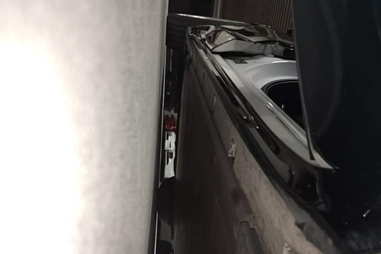 Used Zeekr 001 2022 Long-Range Dual-Motor WE Edition Right Side Sill