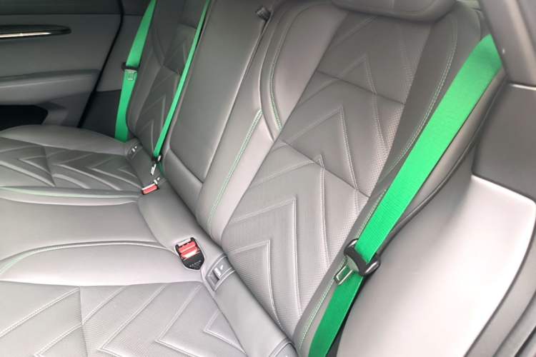 Used Zeekr 001 2022 Ultra-Long Range Dual-Motor ME Version Left Rear Seat