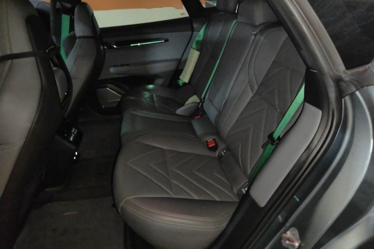 Used Zeekr 001 2022 Ultra-Long Range Dual-Motor ME Version Left Rear Seat