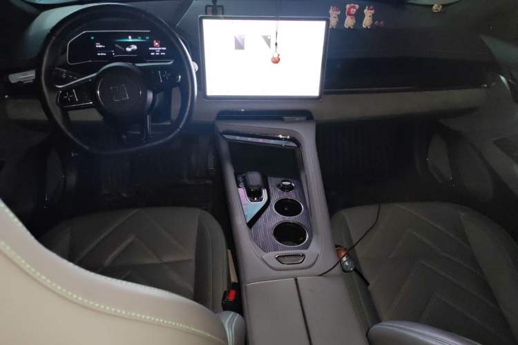 Used Zeekr 001 2022 Long-Range Dual-Motor WE Edition Center Console