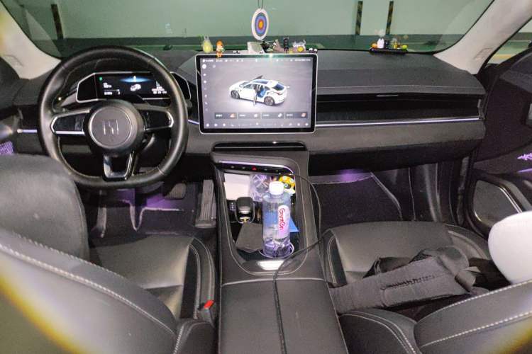 Used Zeekr 001 2022 Long-Range Dual-Motor WE Edition Center Console