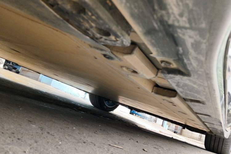 Used Zeekr 001 2022 Ultra-Long Range Dual-Motor ME Version Chassis Rear Right