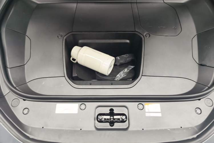 Used Zeekr 001 2022 Long-Range Dual-Motor WE Edition Engine Bay