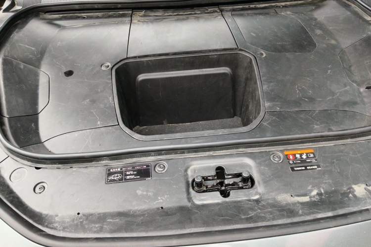 Used Zeekr 001 2022 Ultra-Long Range Dual-Motor ME Version Engine Bay