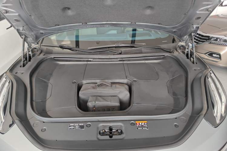 Used Zeekr 001 2022 Ultra-Long Range Dual-Motor YOU Version Engine Bay
