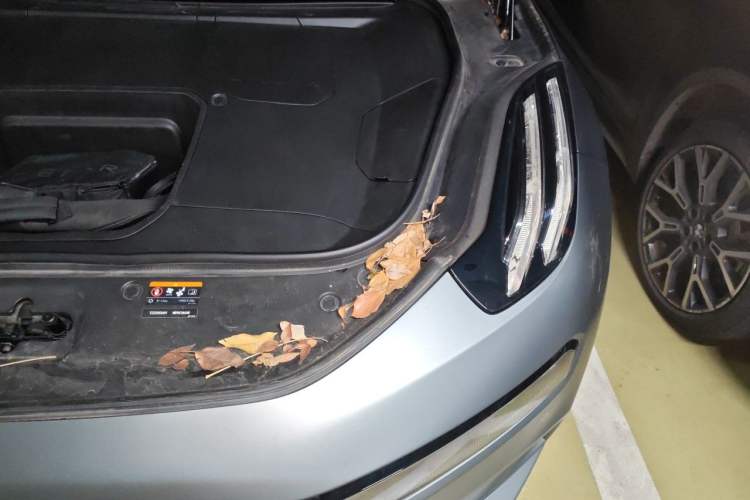 Used Zeekr 001 2022 Long-Range Dual-Motor WE Edition Engine Bay Left