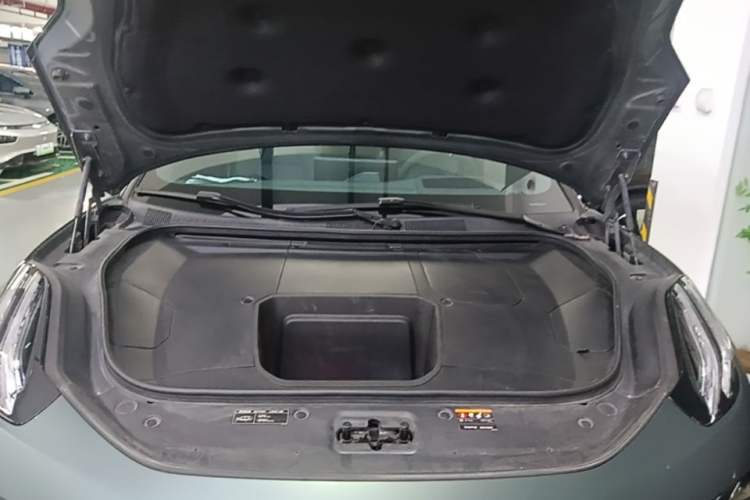 Used Zeekr 001 2022 Long-Range Dual-Motor WE Edition Engine Bay