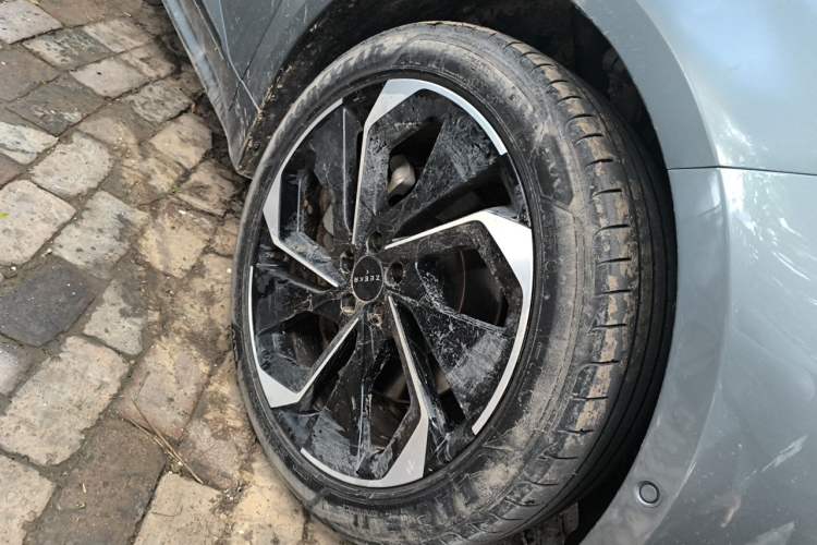 Used Zeekr 001 2022 Long-Range Dual-Motor WE Edition Exterior 1