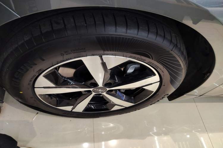 Used Zeekr 001 2022 Long-Range Dual-Motor WE Edition Exterior 4