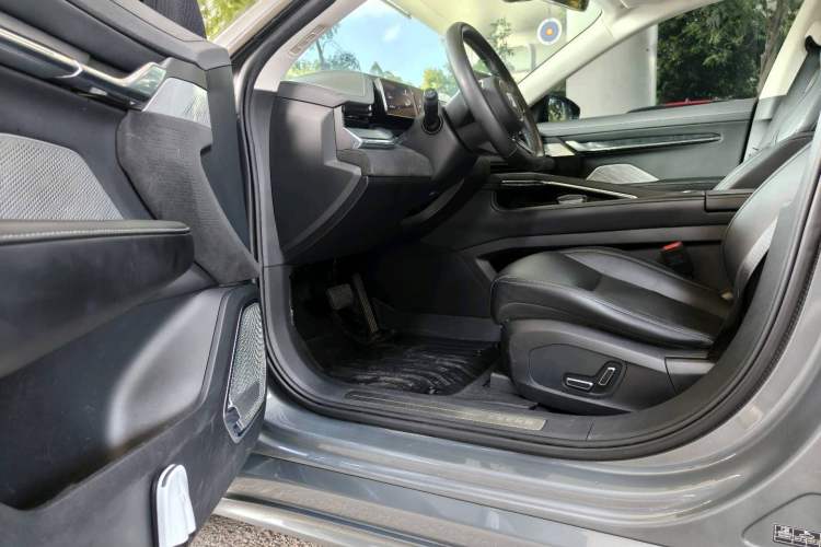Used Zeekr 001 2022 Long-Range Dual-Motor WE Edition Interior 1