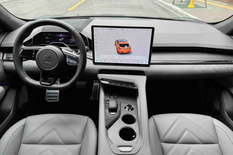 Used Zeekr 001 2022 Long-Range Dual-Motor WE Edition Interior 3