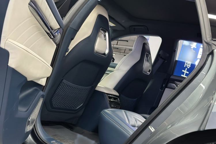 Used Zeekr 001 2022 Long-Range Dual-Motor WE Edition Interior 3