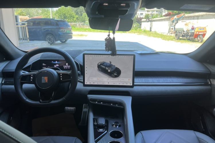 Used Zeekr 001 2022 Long-Range Dual-Motor WE Edition Interior 4
