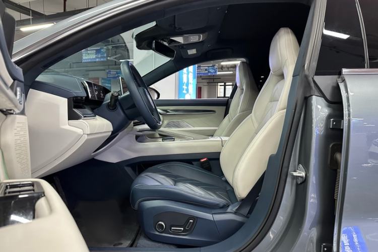 Used Zeekr 001 2022 Long-Range Dual-Motor WE Edition Interior 4