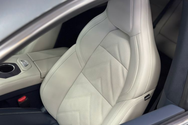 Used Zeekr 001 2022 Long-Range Dual-Motor WE Edition Interior 7