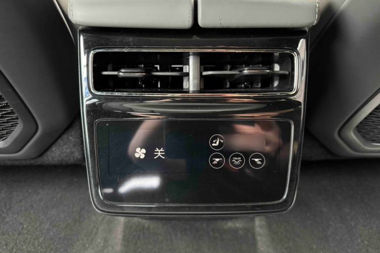 Used Zeekr 001 2022 Long-Range Dual-Motor WE Edition Interior 9