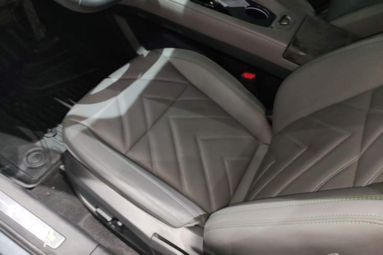 Used Zeekr 001 2022 Long-Range Dual-Motor WE Edition Left Front Seat