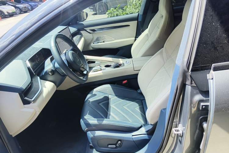 Used Zeekr 001 2022 Long-Range Dual-Motor WE Edition Left Front Seat